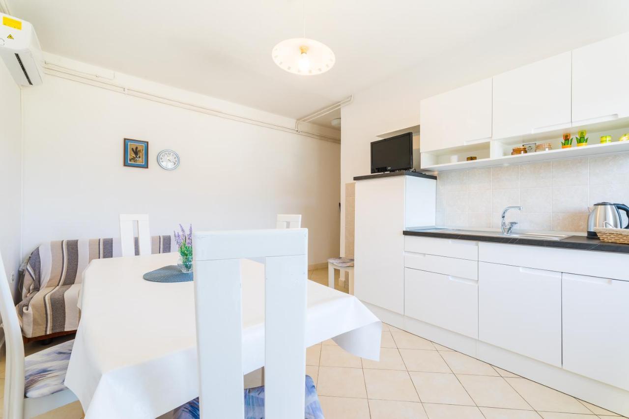 Apartment Kneze Рачишче Экстерьер фото